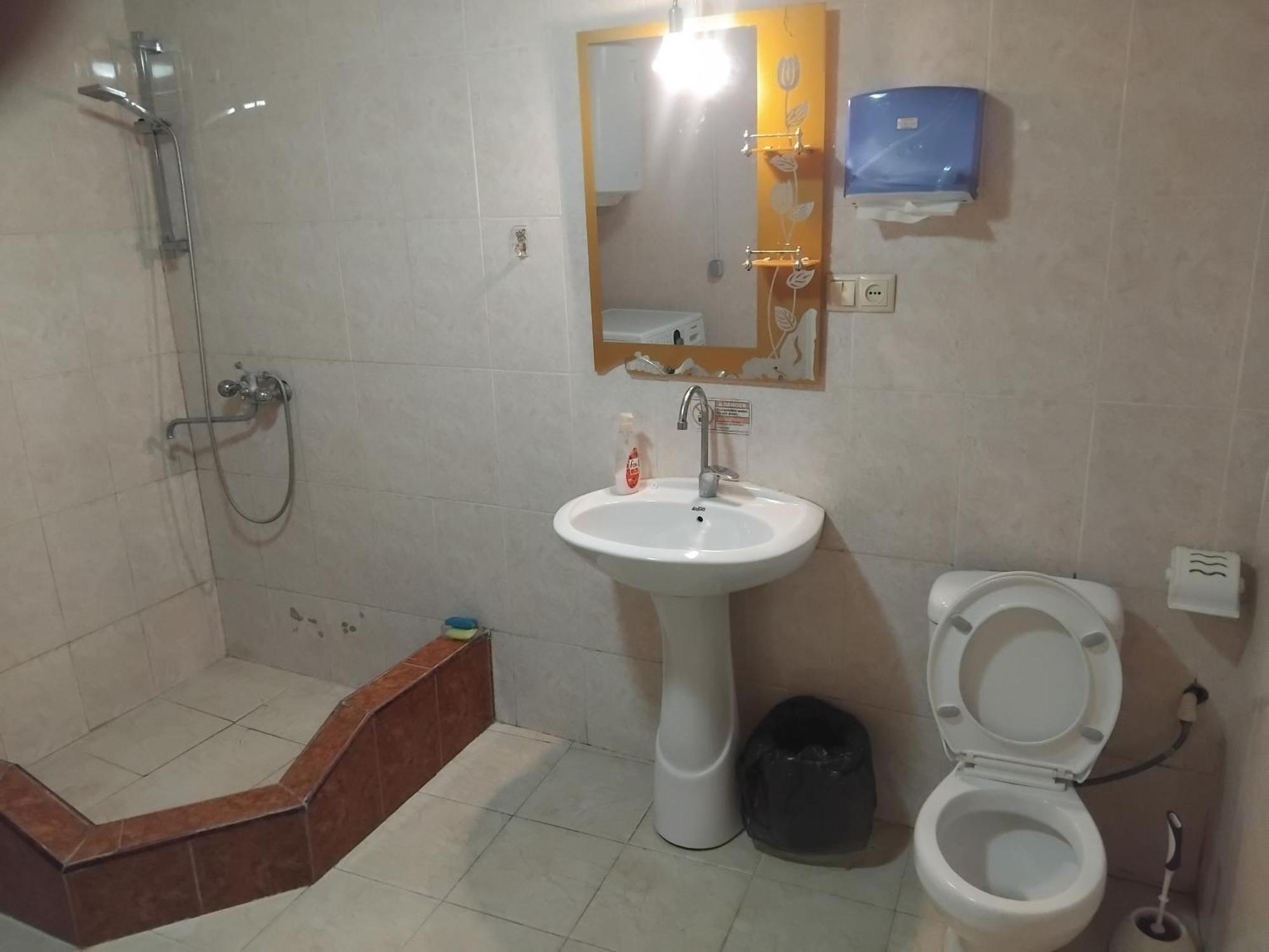 Guest House Oasis - Tvishi Esterno foto